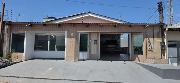 Casa com 2 Quartos para alugar, 200m² no Universidade, Macapá