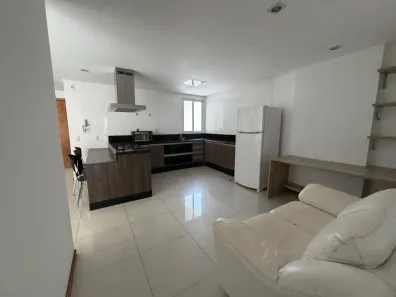 Apartamento com 2 Quartos para alugar, 70m² no Praia da Costa, Vila Velha