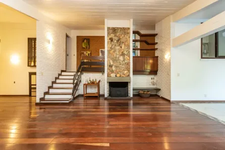 Imóvel Comercial com 4 Quartos à venda, 320m² no Boa Vista, Porto Alegre