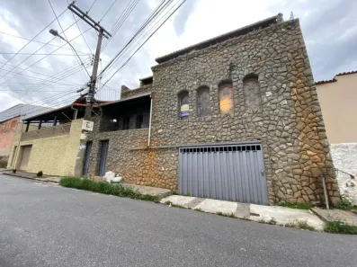 Casa com 4 Quartos à venda, 284m² no João Pinheiro, Belo Horizonte