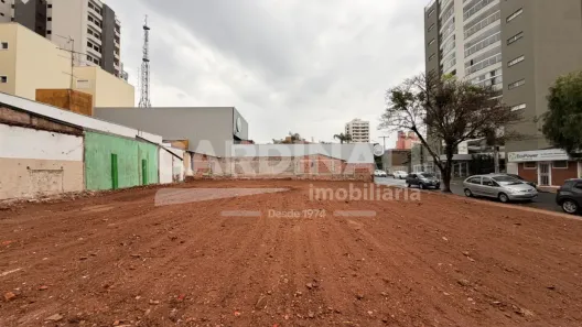 Lote/Terreno para alugar, 563m² no Centro, São Carlos