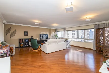Apartamento com 3 Quartos à venda, 175m² no Água Verde, Curitiba