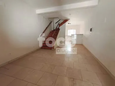 Casa com 3 Quartos para alugar, 96m² no Santa Mônica, Uberlândia