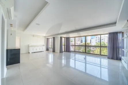 Apartamento com 3 Quartos para alugar, 165m² no Moinhos de Vento, Porto Alegre