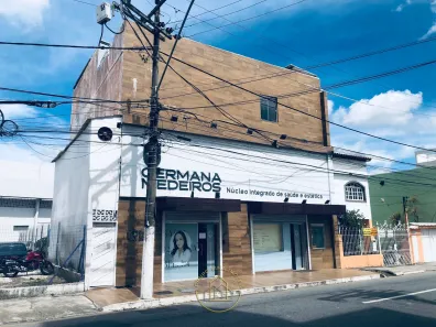Prédio Comercial para alugar, 589m² no Centro, Macaé