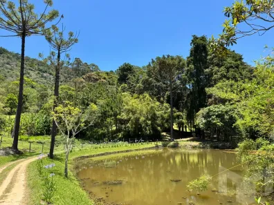 Fazenda/Sítio com 4 Quartos à venda, 146000m² no Itaipava, Petrópolis