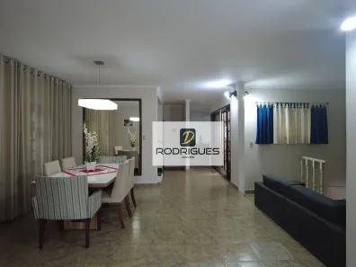 Sobrado com 3 Quartos à venda, 437m² no Vila Francisco Matarazzo, Santo André
