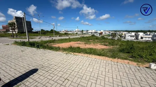 Lote/Terreno à venda, 647m² no Cidade Alpha, Eusébio