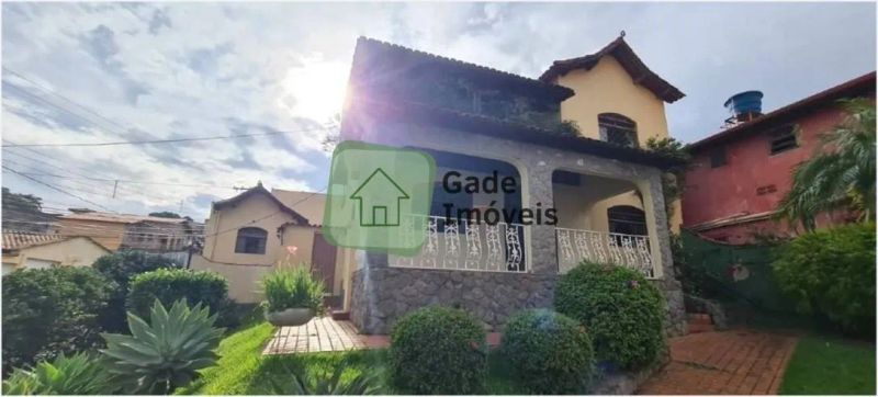 Casa com 4 quartos — Palmeiras, Belo Horizonte