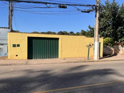 Casa com 3 Quartos para alugar, 130m² no Ortizes, Valinhos