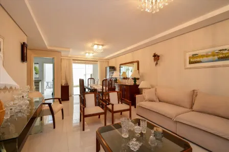 Sobrado com 3 Quartos à venda, 221m² no Jardim Social, Curitiba