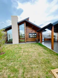 Casa com 3 Quartos à venda, 143m² no Recanto Tropical, Cascavel