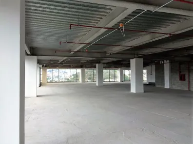 Sala Comercial para alugar, 4800m² no Santo Cristo, Rio de Janeiro