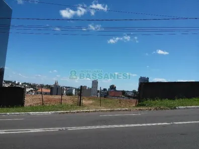 Lote/Terreno para alugar, 2350m² no Centro, Caxias do Sul