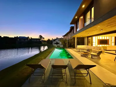 Casa de Condomínio com 6 Quartos à venda, 484m² no XANGRI-LÁ, Xangri-lá
