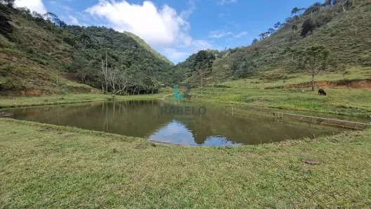 com 3 Quartos à venda, 1m² no Jardim Jalisco, Resende