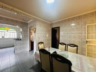 Casa com 8 Quartos à venda, 360m² no Vera Cruz, Contagem