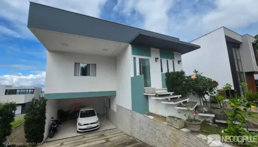 Casa de Condomínio com 4 Quartos à venda, 300m² no Mirante, Campina Grande