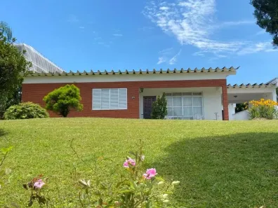 Casa com 2 Quartos à venda, 186m² no Anita Garibaldi, Joinville