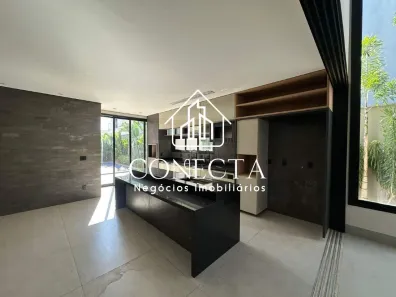 Casa com 5 Quartos para alugar, 253m² no Nova Uberlândia, Uberlândia