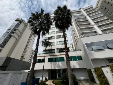 Apartamento com 2 Quartos para alugar, 101m² no São Luiz, Brusque