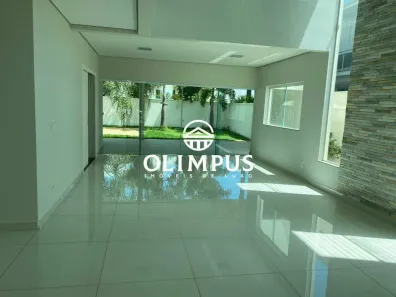 Casa de Condomínio com 4 Quartos para alugar, 330m² no Aclimação, Uberlândia