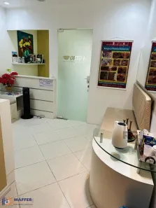 Sala Comercial à venda, 32m² no Passo da Areia, Porto Alegre