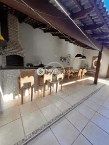 Casa com 3 Quartos à venda, 182m² no Alto Umuarama, Uberlândia