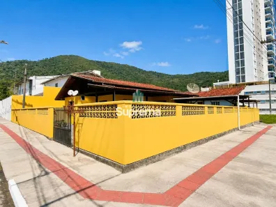 Casa com 3 Quartos à venda, 510m² no Ressacada, Itajaí