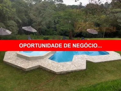 Fazenda/Sítio com 3 Quartos à venda, 249m² no Vila Caldas, Carapicuíba