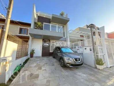 Sobrado com 3 Quartos à venda, 138m² no Hípica, Porto Alegre