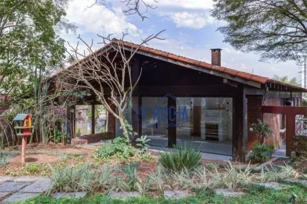 Casa com 5 Quartos para alugar, 250m² no Jardim Marajoara, São Paulo