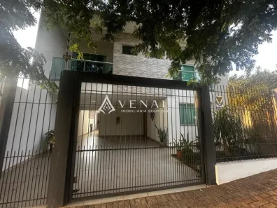 Sobrado com 3 Quartos à venda, 290m² no Cidade Jardim, Maringá