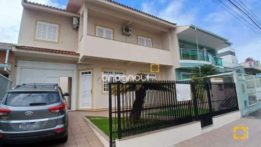 Casa com 4 Quartos à venda, 238m² no Balneário, Florianópolis