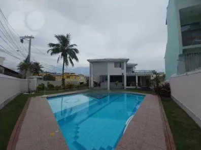 Casa com 5 Quartos à venda, 484m² no Camboinhas, Niterói
