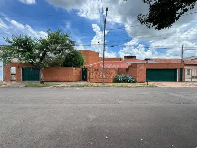 Casa com 3 Quartos à venda, 500m² no Mediterrâneo, Londrina