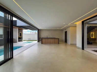 Casa de Condomínio com 4 Quartos à venda, 330m² no Morada da Colina, Uberlândia
