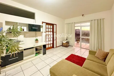 Casa com 4 Quartos para alugar, 280m² no Forquilhinha, São José