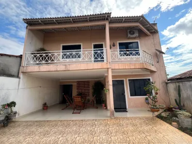 Sobrado com 4 Quartos à venda, 240m² no Parque Anhanguera II, Goiânia