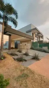 Casa de Condomínio com 3 Quartos para alugar, 250m² no Granja Marileusa, Uberlândia