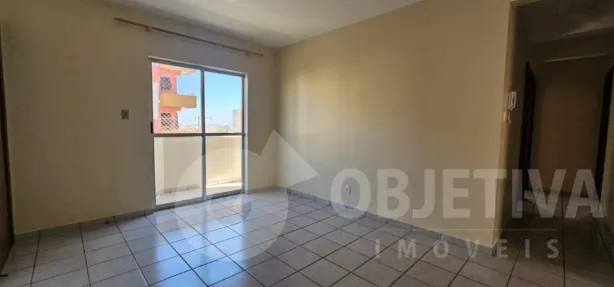Apartamento com 3 Quartos para alugar, 90m² no Santa Mônica, Uberlândia