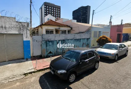 Lote/Terreno à venda, 200m² no Centro, Uberlândia