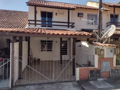 Casa de Condomínio com 2 Quartos à venda, 65m² no Galo Branco, São Gonçalo