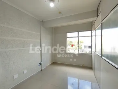Sala Comercial para alugar, 32m² no Passo da Areia, Porto Alegre