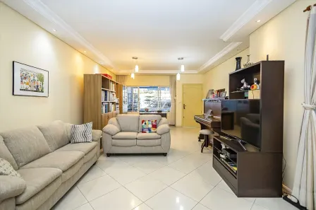 Sobrado com 4 Quartos à venda, 231m² no Hugo Lange, Curitiba