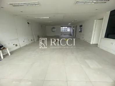 Sala Comercial à venda, 150m² no Centro, Santos