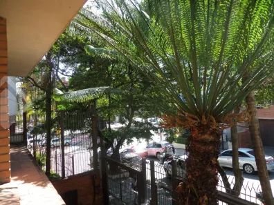 Imóvel Comercial com 4 Quartos à venda, 242m² no Rio Branco, Porto Alegre