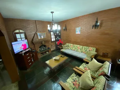 Sobrado com 4 Quartos à venda, 254m² no Vila Carrão, São Paulo