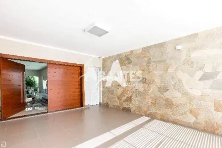 Casa com 3 Quartos para alugar, 350m² no Nossa Senhora Aparecida, Uberlândia