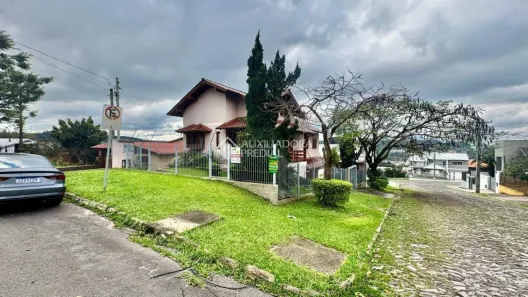 Casa com 3 Quartos à venda, 266m² no Petrópolis, Novo Hamburgo